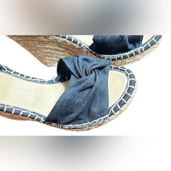 NWT Marc Fisher Karli Navy Blue Canvas Denim Espadrille Wedges 9M, Sandals Strap - Picture 10 of 10